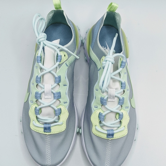 Nike women's React Element 55 size 7 New with box - Picture 2 of 9